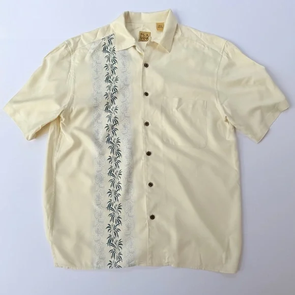 Men’s Jos A Bank Short Sleeve Silk Shirt Size Medium - Picture 1 of 6